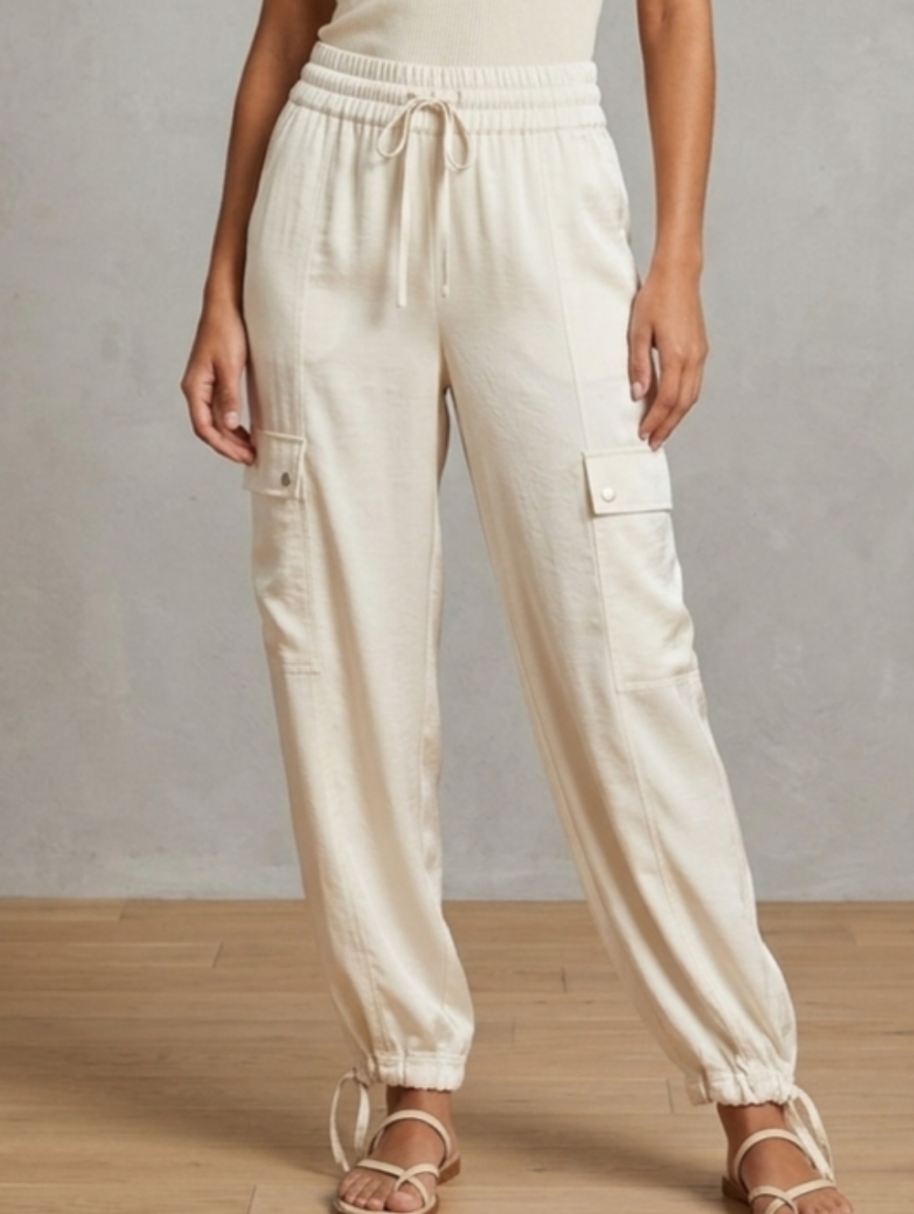 Athleta Cream Celestial Utility Cargo Pants Size XS